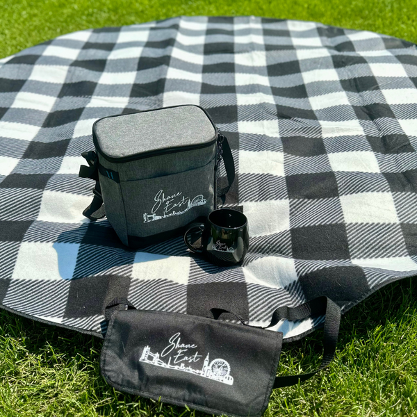 LIMITED EDITION Shane East Picnic Package with Blanket and Lunch Cooler